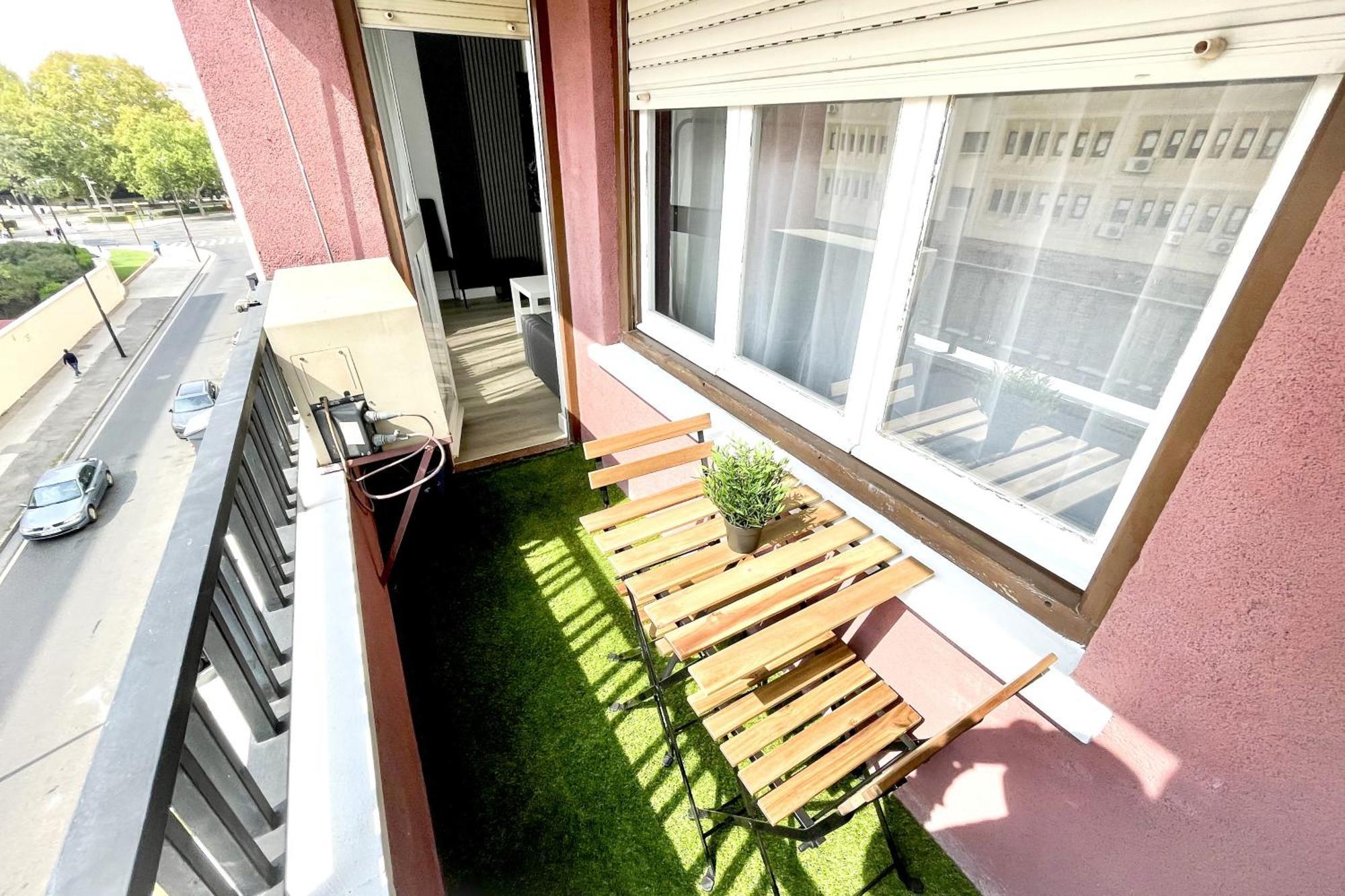 San Fernando Del Pilar Turistea Apartment Zaragoza Exterior photo
